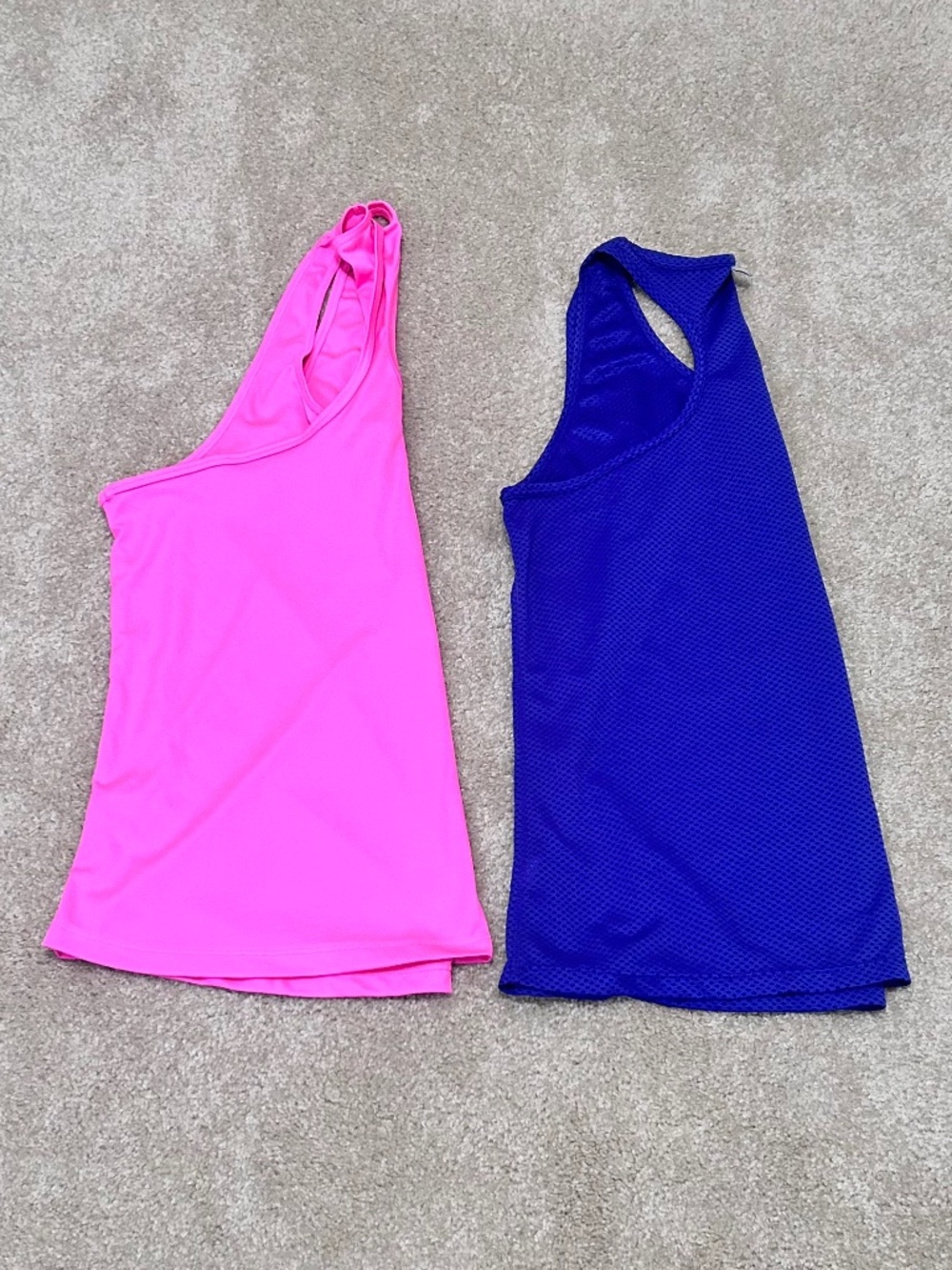 Sleeveless workout Shirt bundle  XL